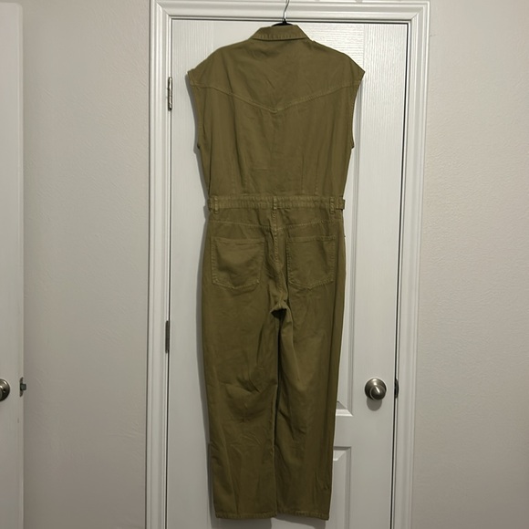 Green MIOU MUSE Jumpsuit size Large; new with spare buttons attached. - Picture 9 of 10
